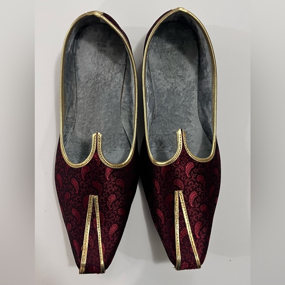 Elegant Indian loafers juti maroon Red and Gold Shoes